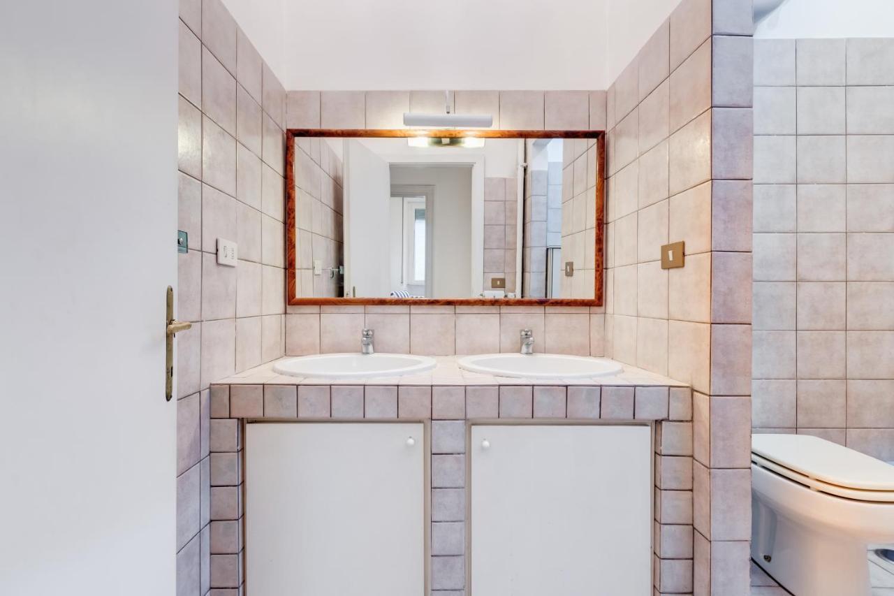 Appartamento Con 3 Camere Da Letto E 2 Bagni Vicino Al Vaticano ローマ エクステリア 写真
